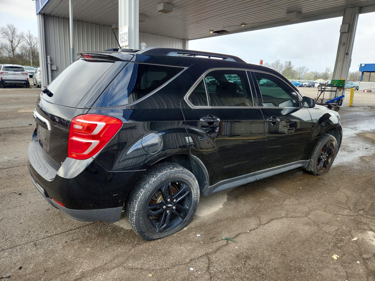 2017 CHEVROLET EQUINOX LT photo 3