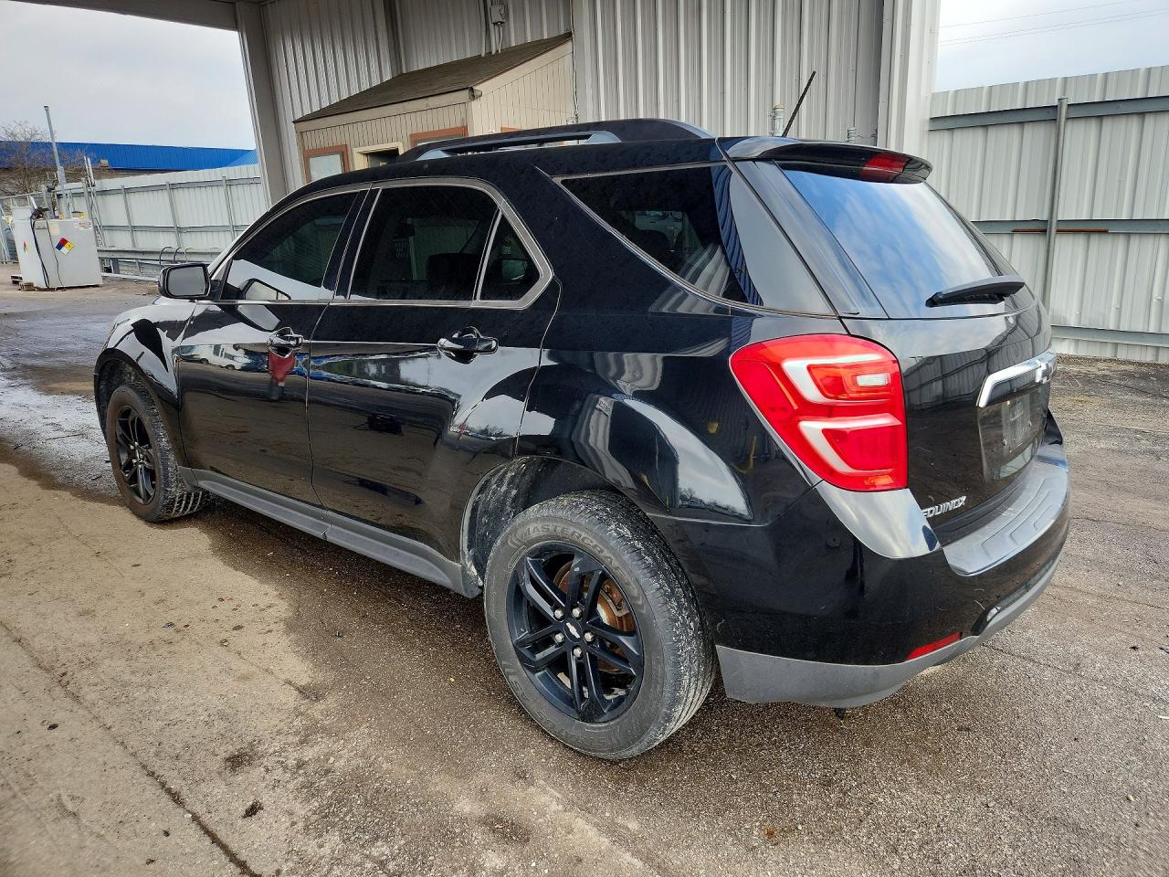 2017 CHEVROLET EQUINOX LT photo 2