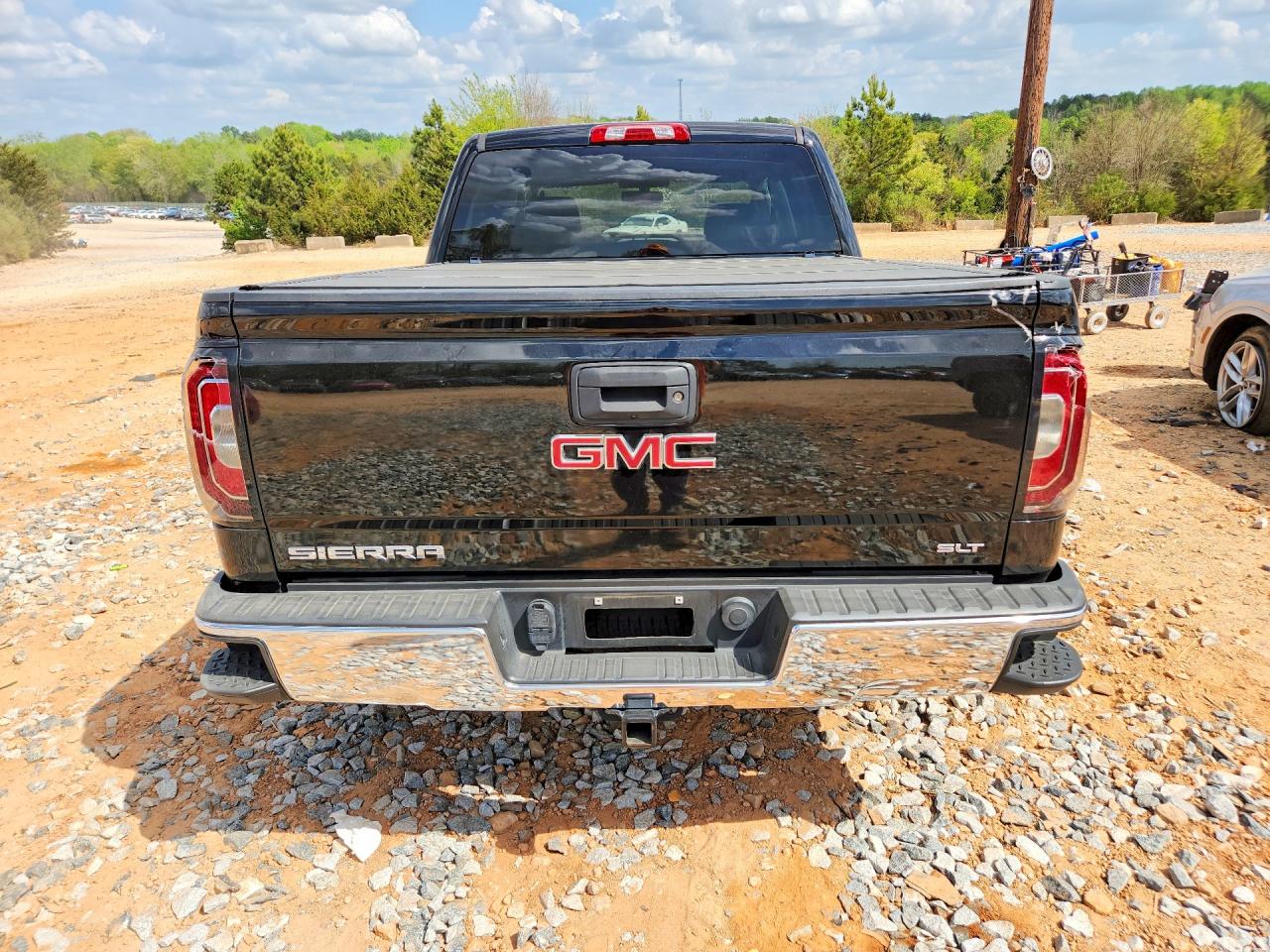 2017 GMC SIERRA K1500 SLT photo 16