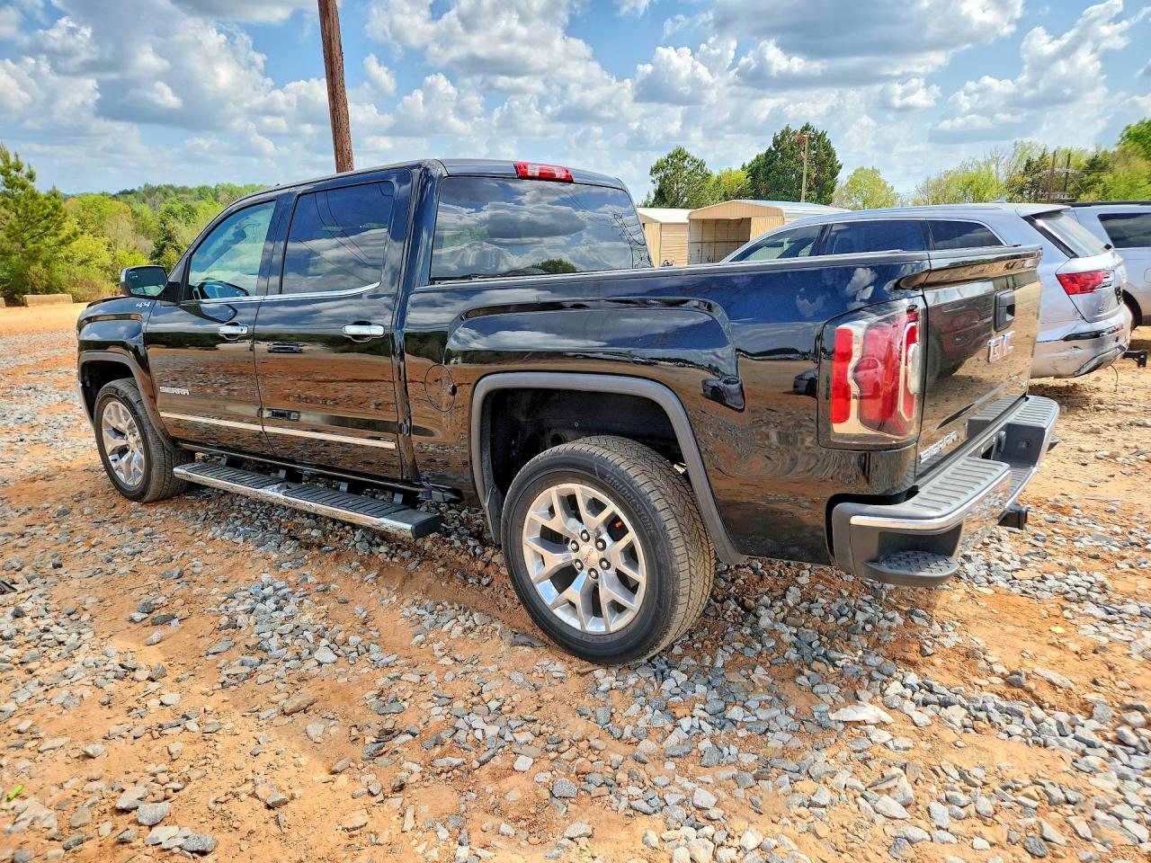 2017 GMC SIERRA K1500 SLT photo 4