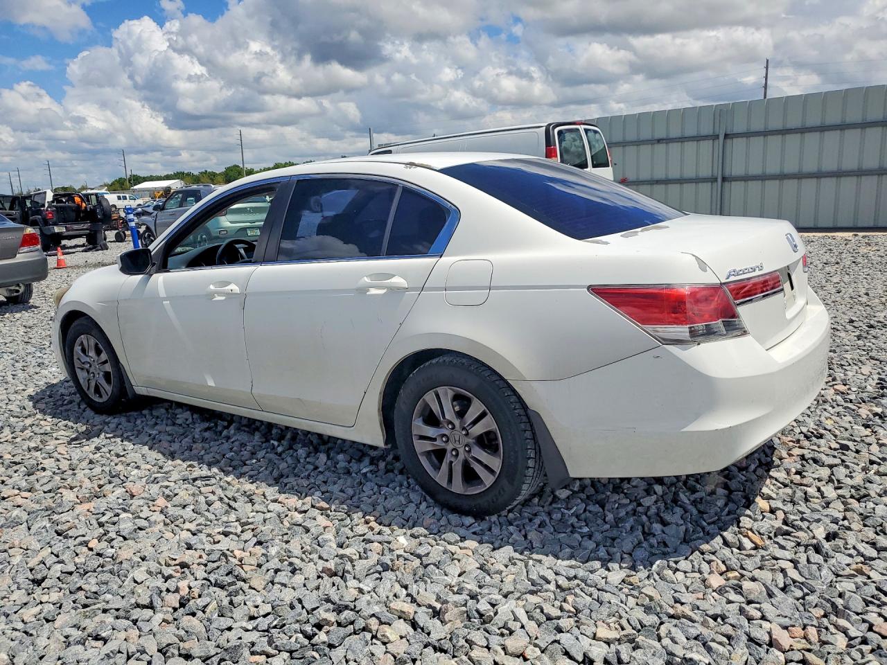 2011 HONDA ACCORD SE photo 3