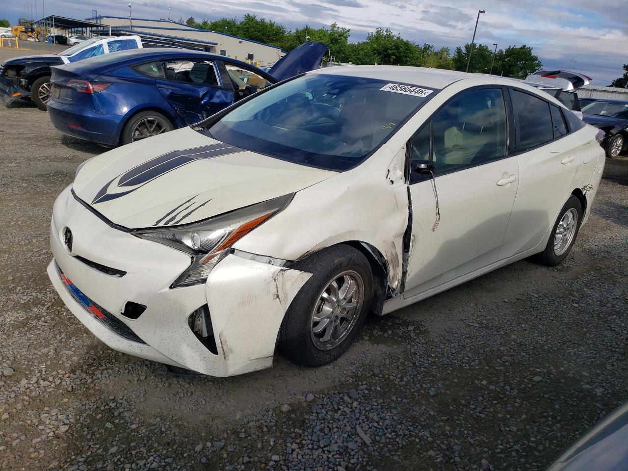 2016 TOYOTA PRIUS