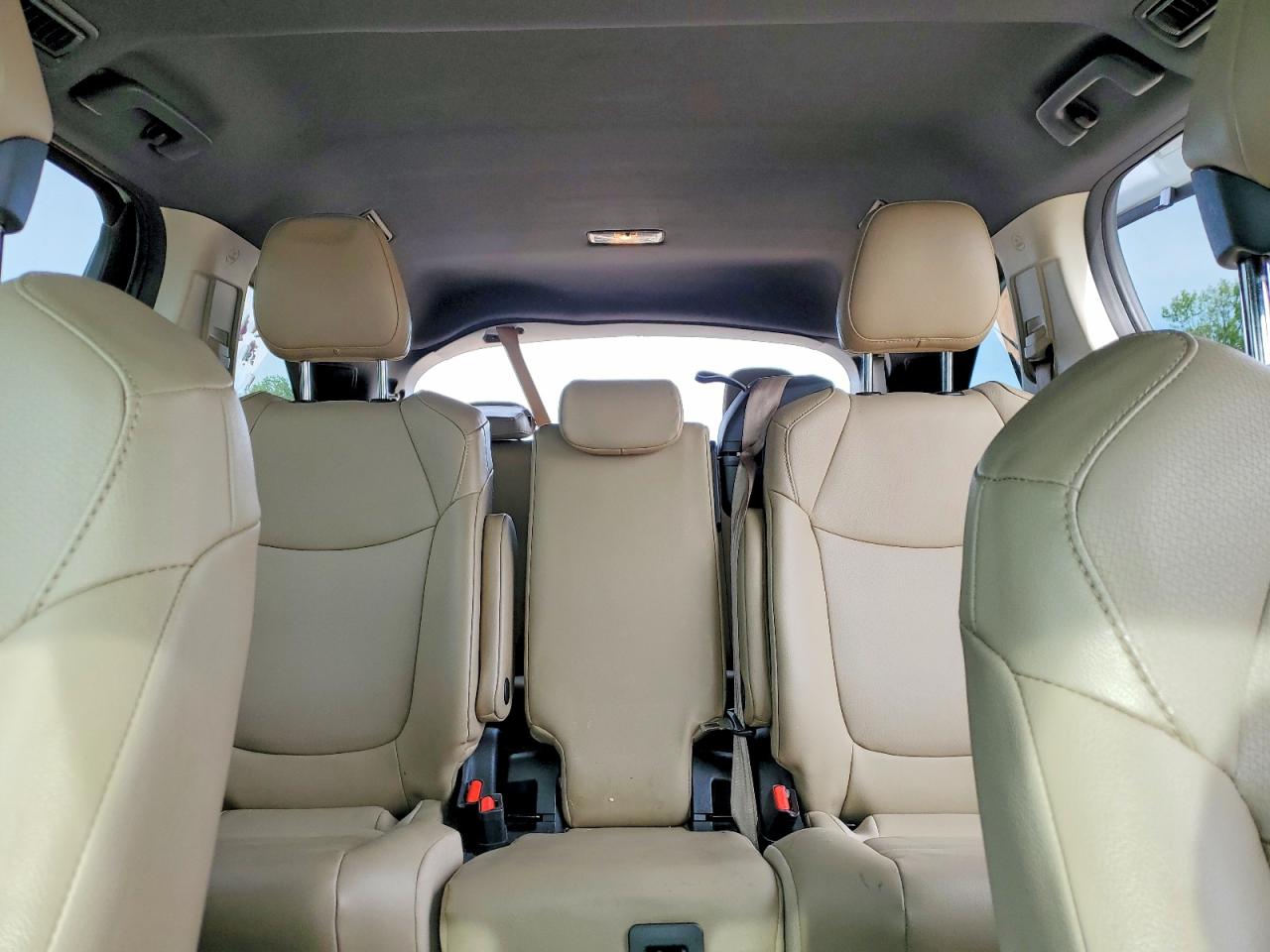 2021 TOYOTA SIENNA XLE 8-PASSENGER photo 19