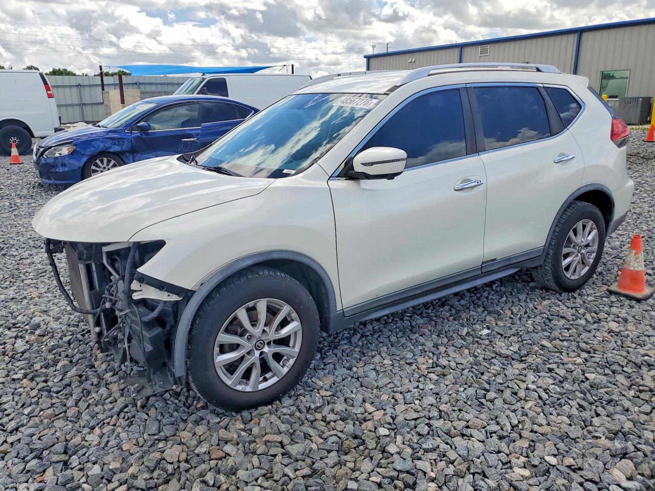 2017 NISSAN ROGUE