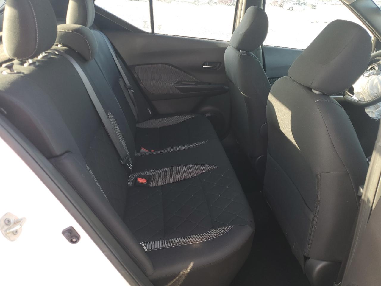 2020 NISSAN KICKS SV photo 21