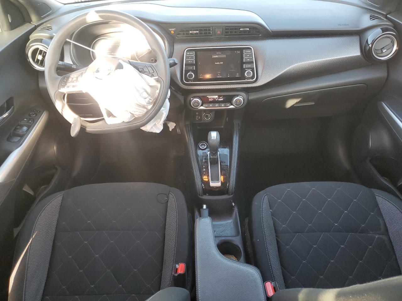 2020 NISSAN KICKS SV photo 15