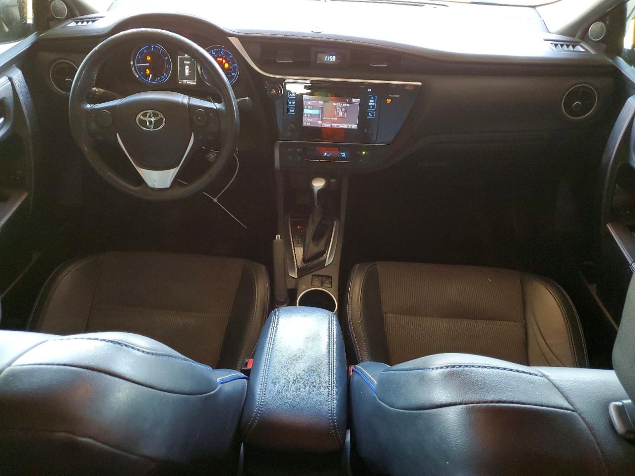 2017 TOYOTA COROLLA SE photo 15