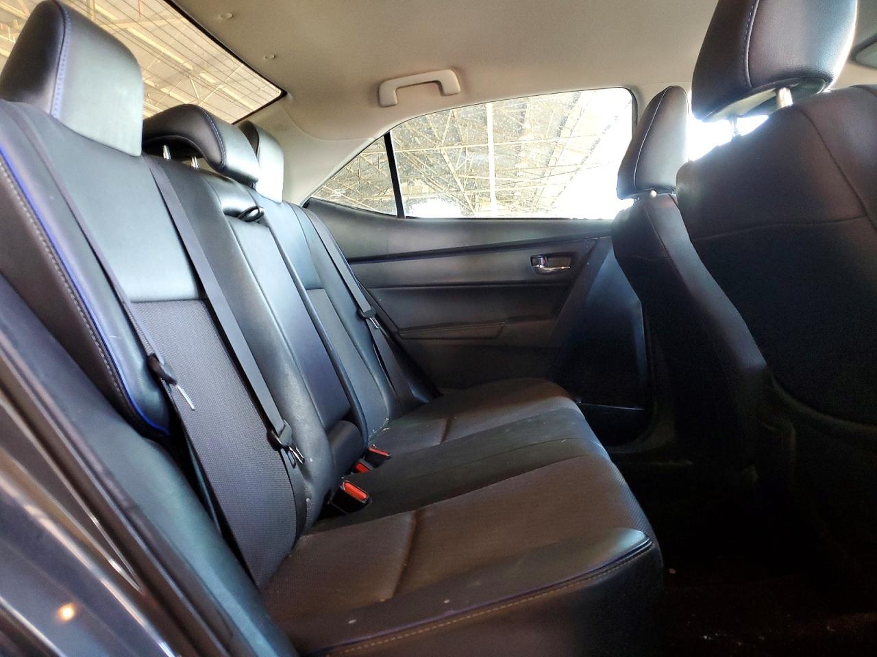 2017 TOYOTA COROLLA SE photo 19