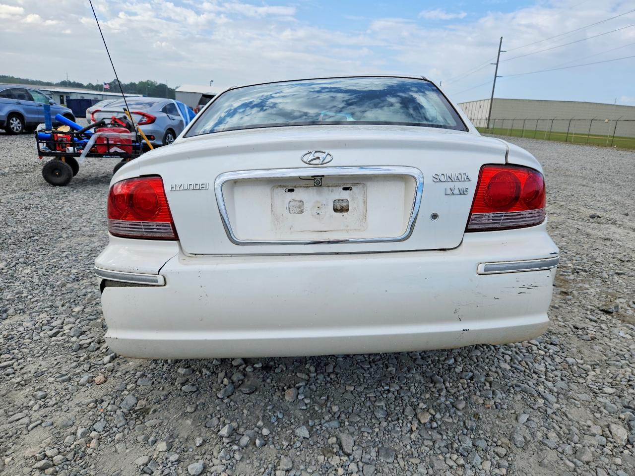 2002 HYUNDAI SONATA GLS photo 6