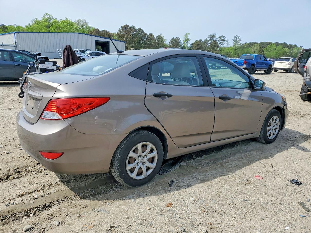 2012 HYUNDAI ACCENT GLS photo 5