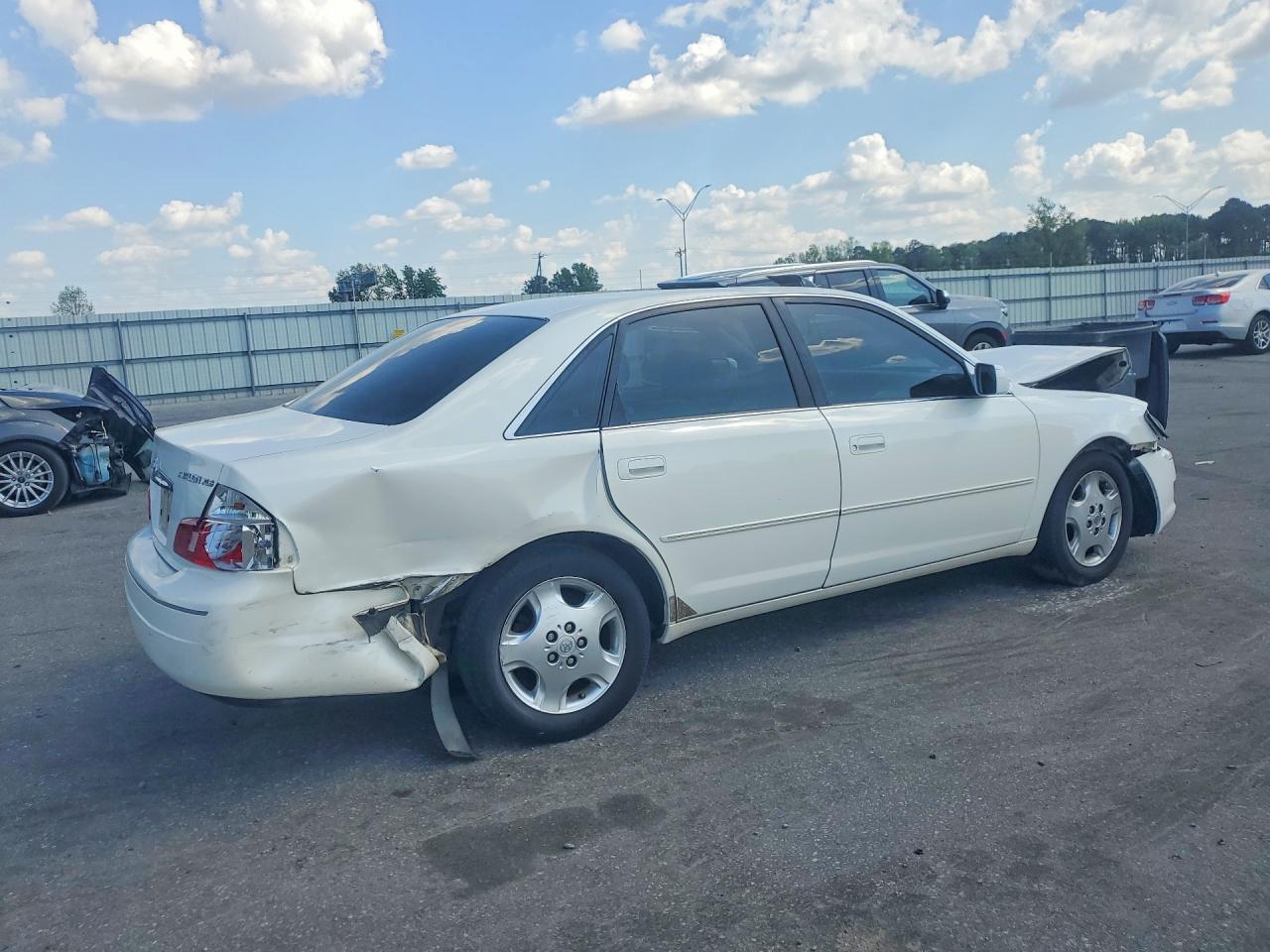 2004 TOYOTA AVALON XLS photo 5