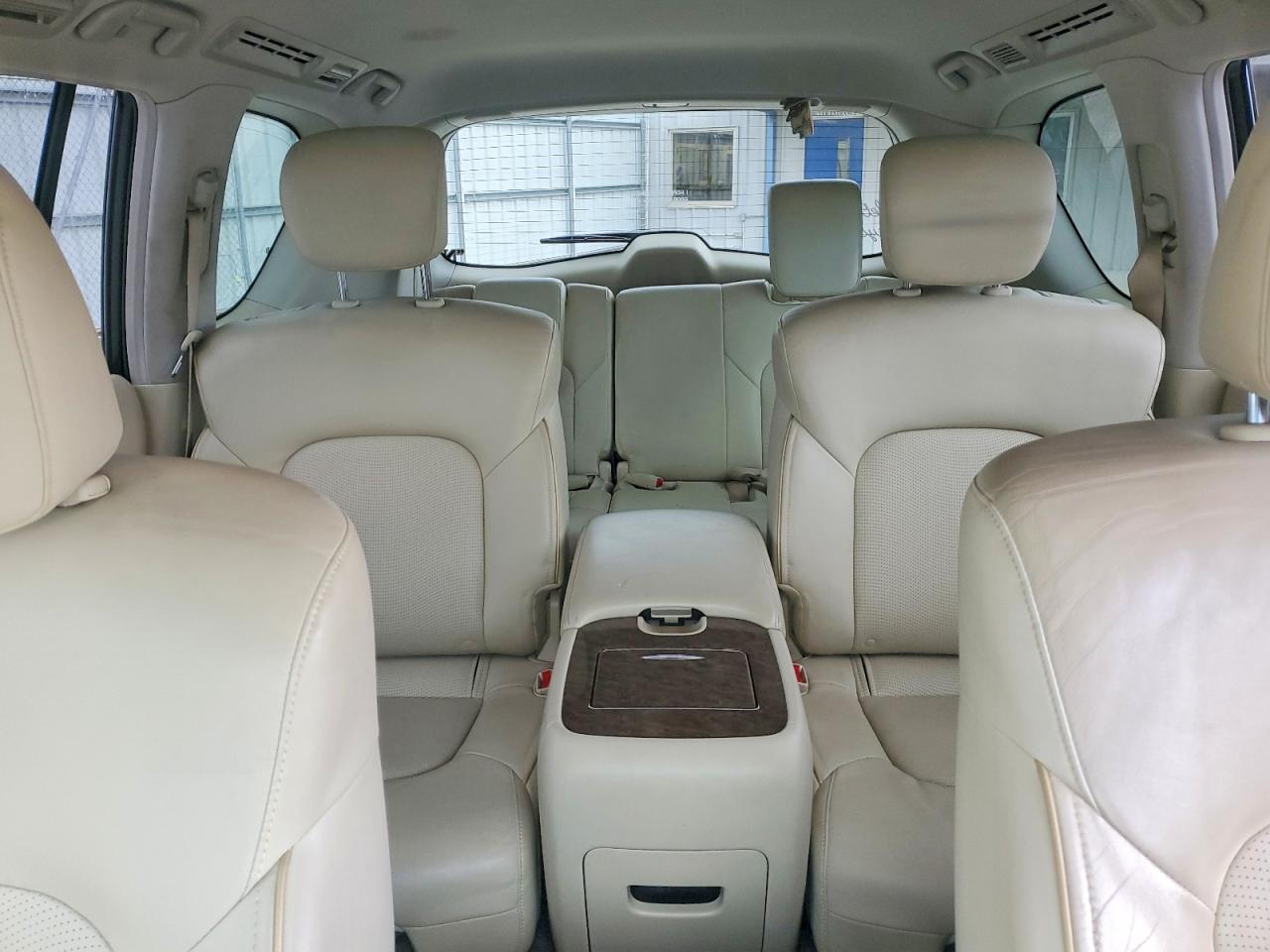 2017 INFINITI QX80 BASE photo 28