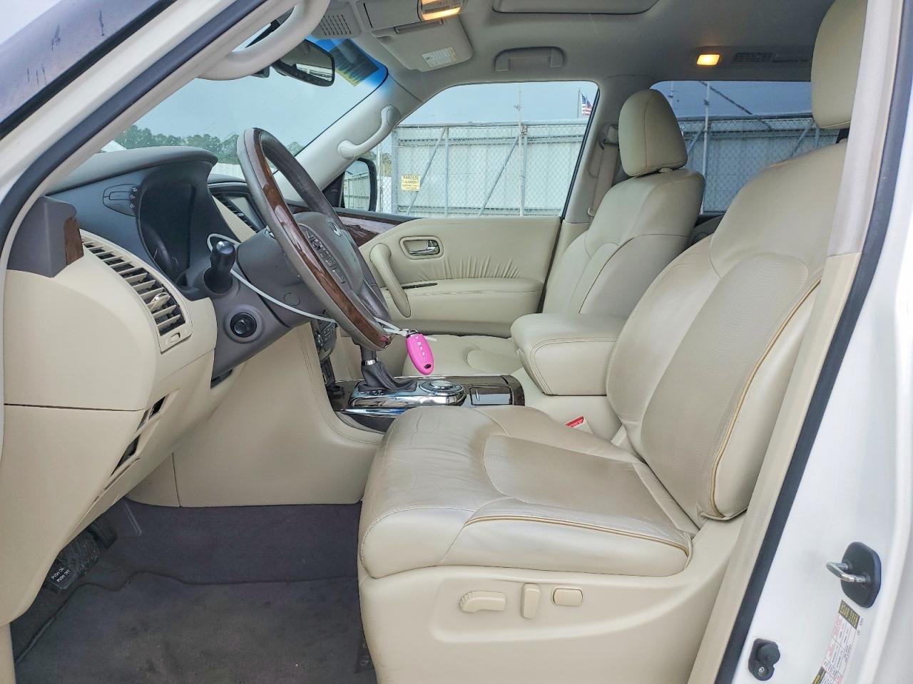 2017 INFINITI QX80 BASE photo 19