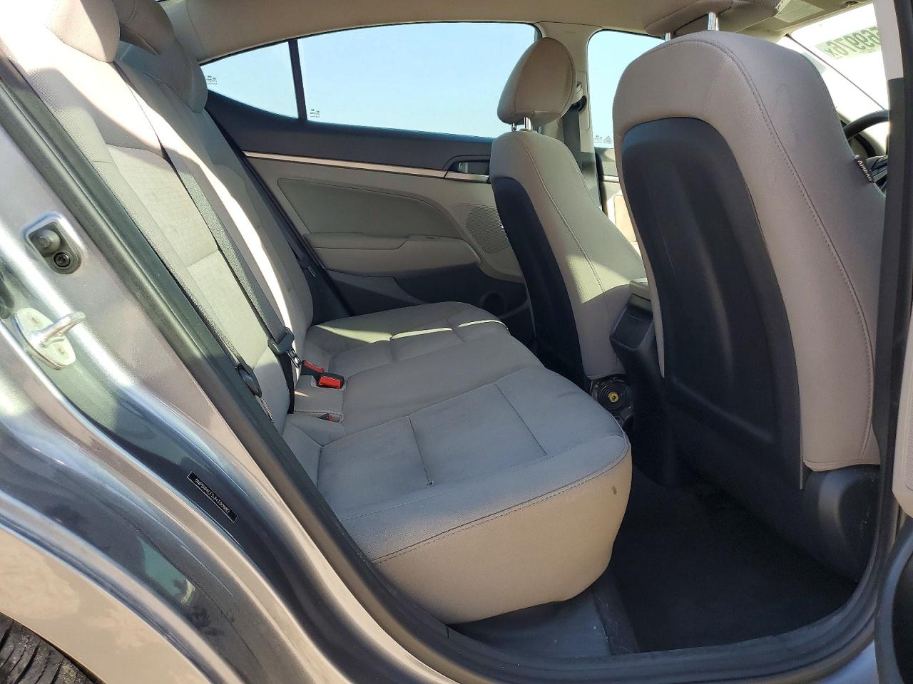2018 HYUNDAI ELANTRA SEL photo 28