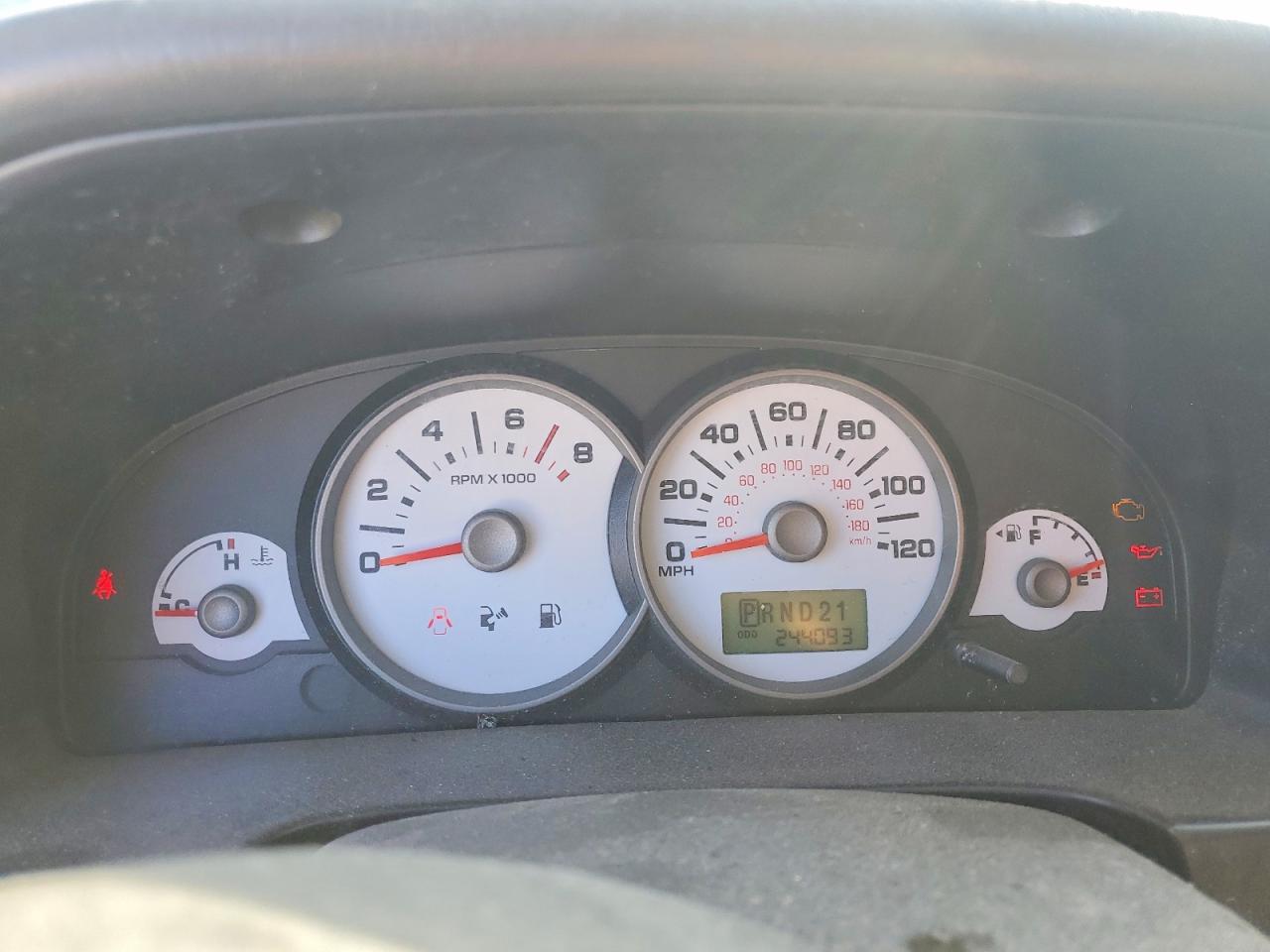 2005 FORD ESCAPE XLT photo 9