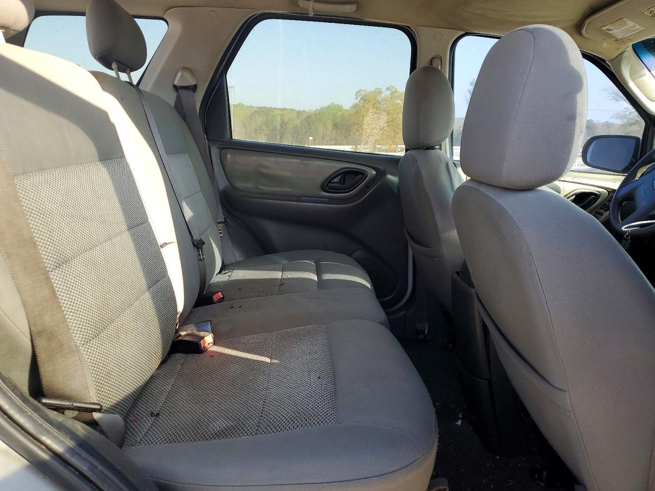 2005 FORD ESCAPE XLT photo 11