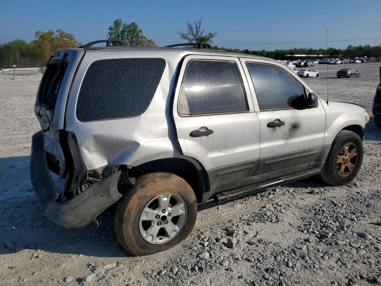 2005 FORD ESCAPE XLT photo 3