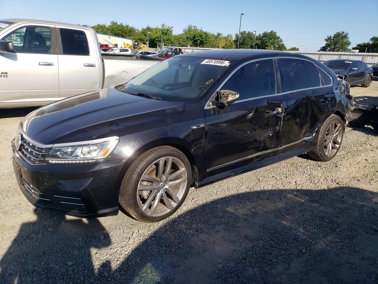 2017 VOLKSWAGEN PASSAT