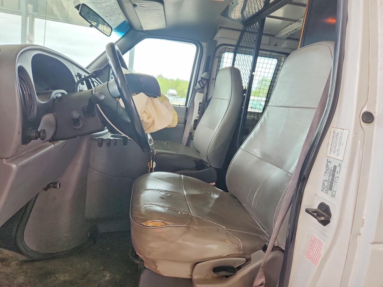 1999 FORD E250 UTILITY / SERVICE VAN photo 19