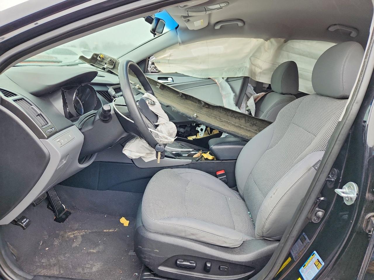 2014 HYUNDAI SONATA GLS photo 19