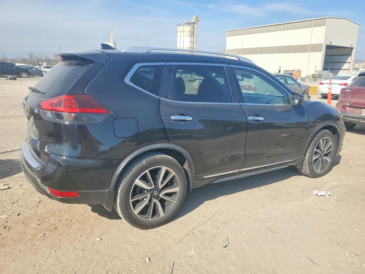 2018 NISSAN ROGUE S photo 3