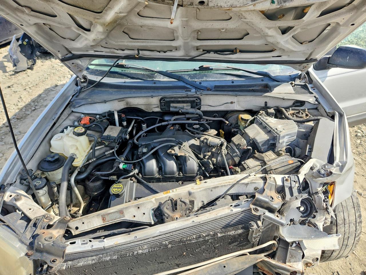 2003 FORD ESCAPE XLT photo 23