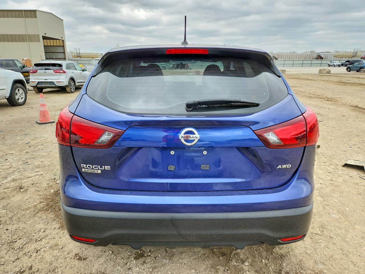 2018 NISSAN ROGUE SPORT S photo 6
