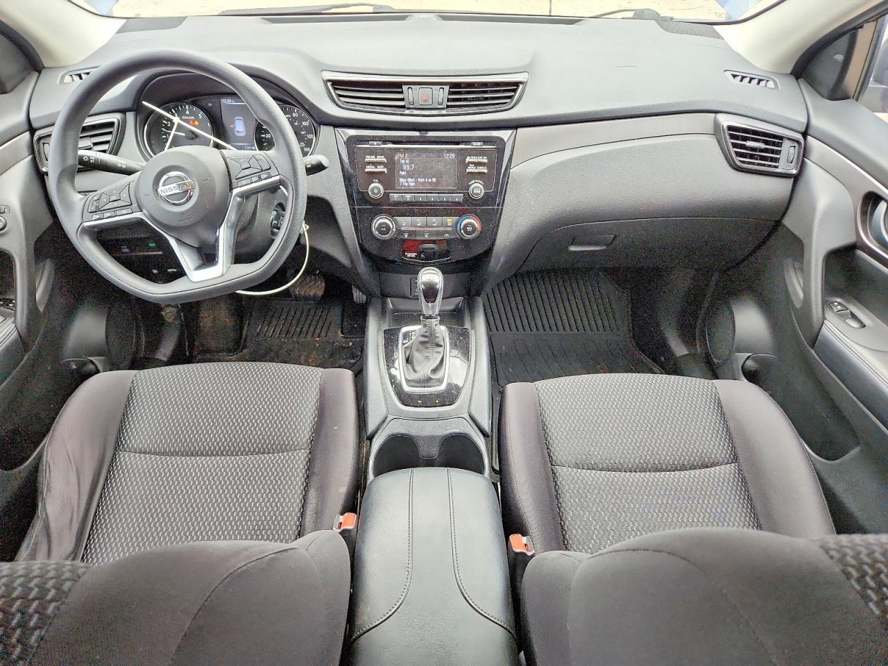 2018 NISSAN ROGUE SPORT S photo 8