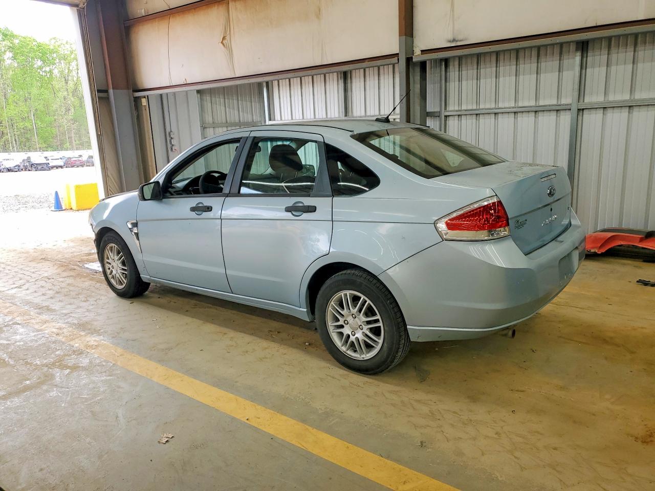 2008 FORD FOCUS SE photo 2