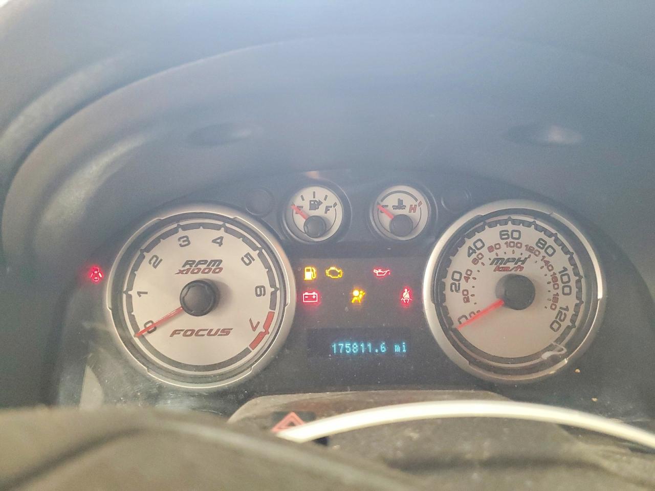 2008 FORD FOCUS SE photo 9