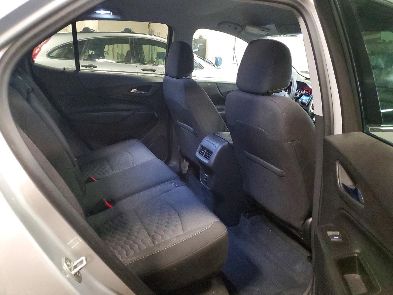 2020 CHEVROLET EQUINOX LT photo 11