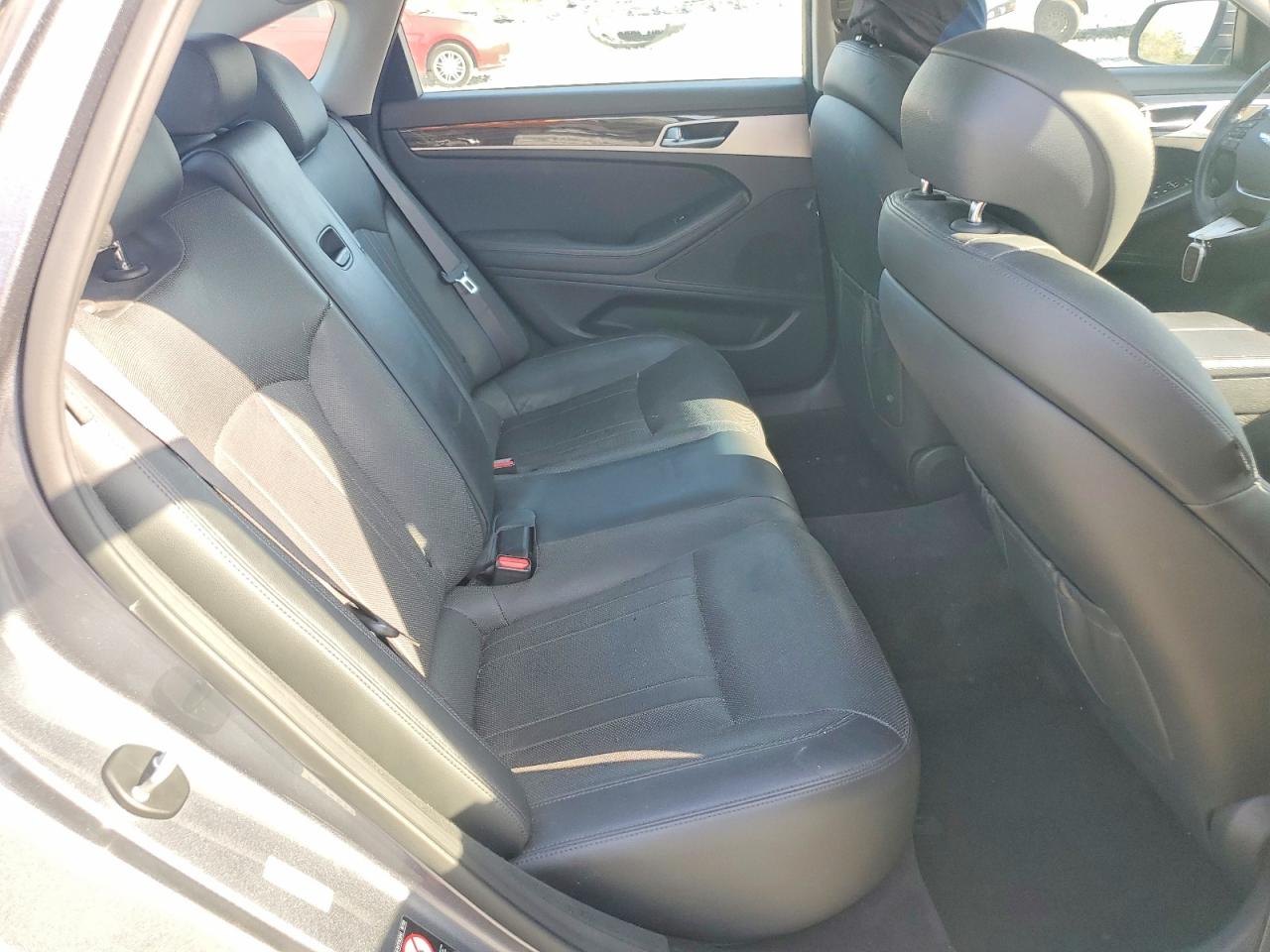 2015 HYUNDAI GENESIS 3.8L photo 19