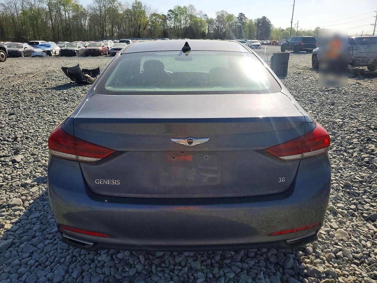 2015 HYUNDAI GENESIS 3.8L photo 11