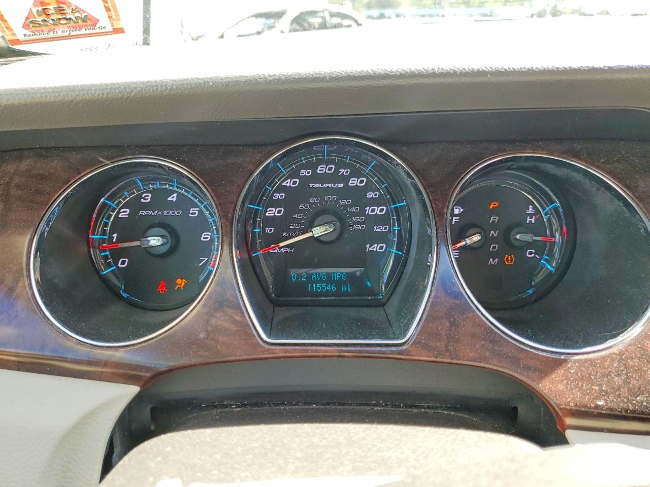 2011 FORD TAURUS photo 9