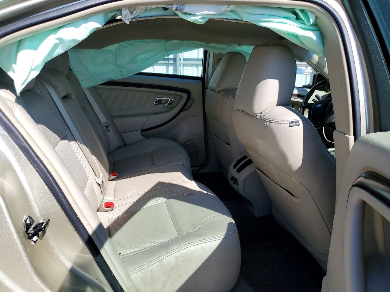 2011 FORD TAURUS photo 10