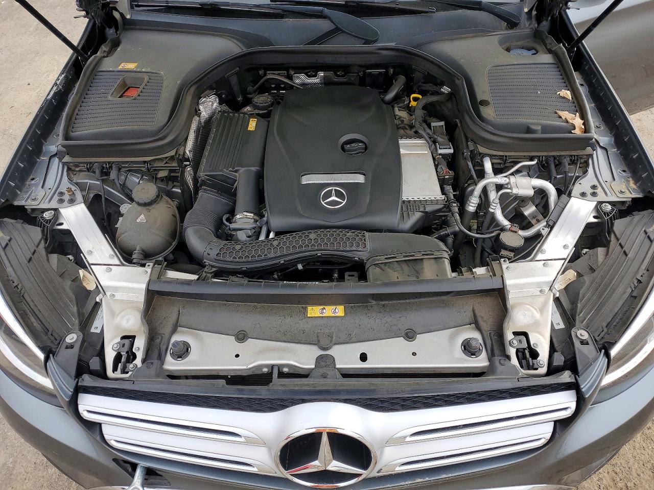 2016 MERCEDES-BENZ GLC 300 photo 31