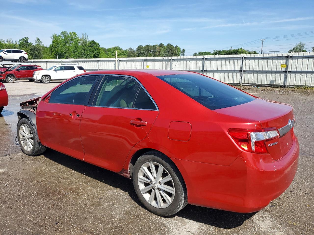 2012 TOYOTA CAMRY XLE photo 3