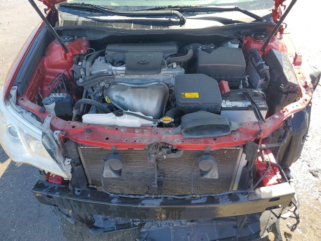 2012 TOYOTA CAMRY XLE photo 21