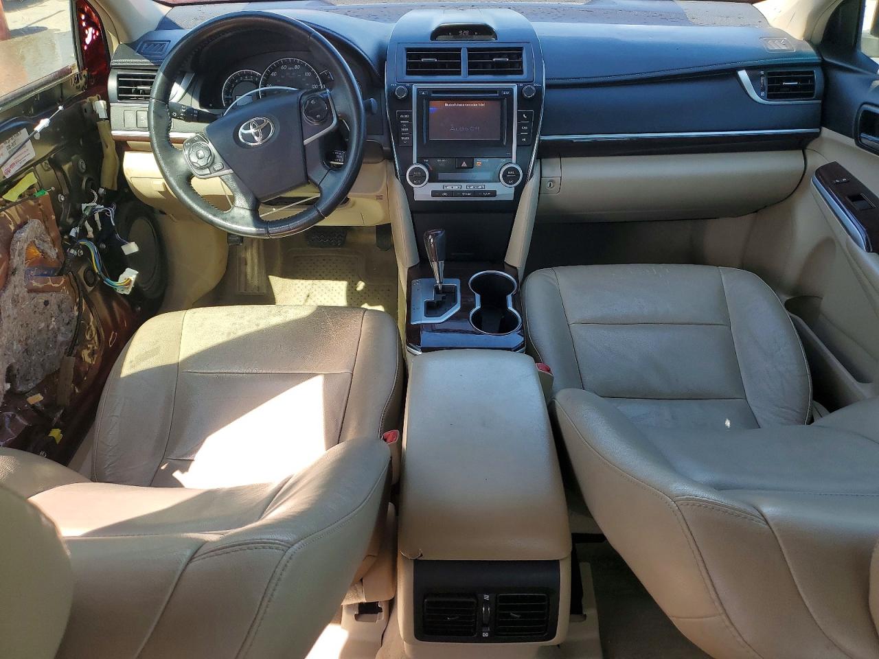 2012 TOYOTA CAMRY XLE photo 15
