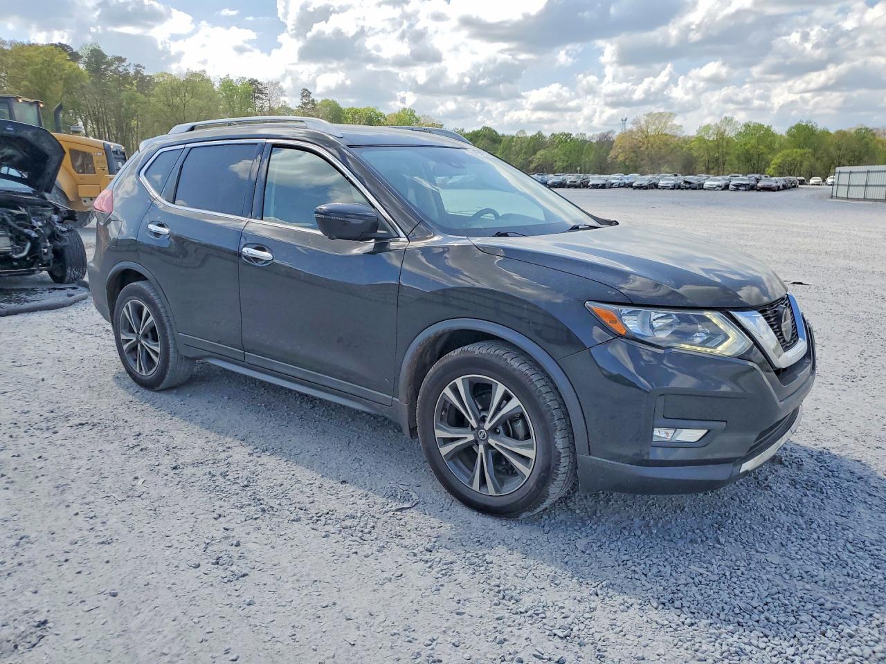 2019 NISSAN ROGUE SV photo 7