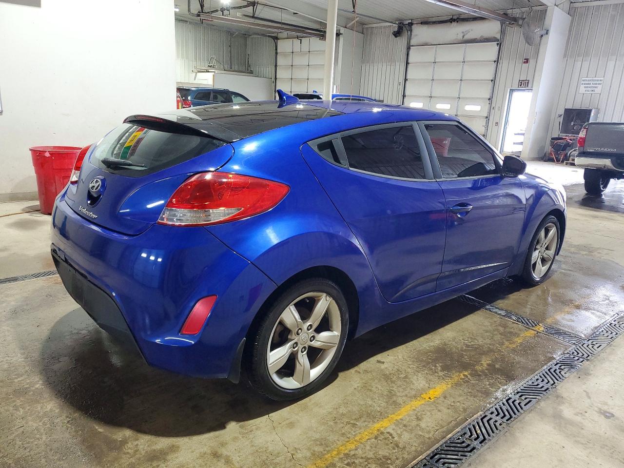2012 HYUNDAI VELOSTER BASE photo 5