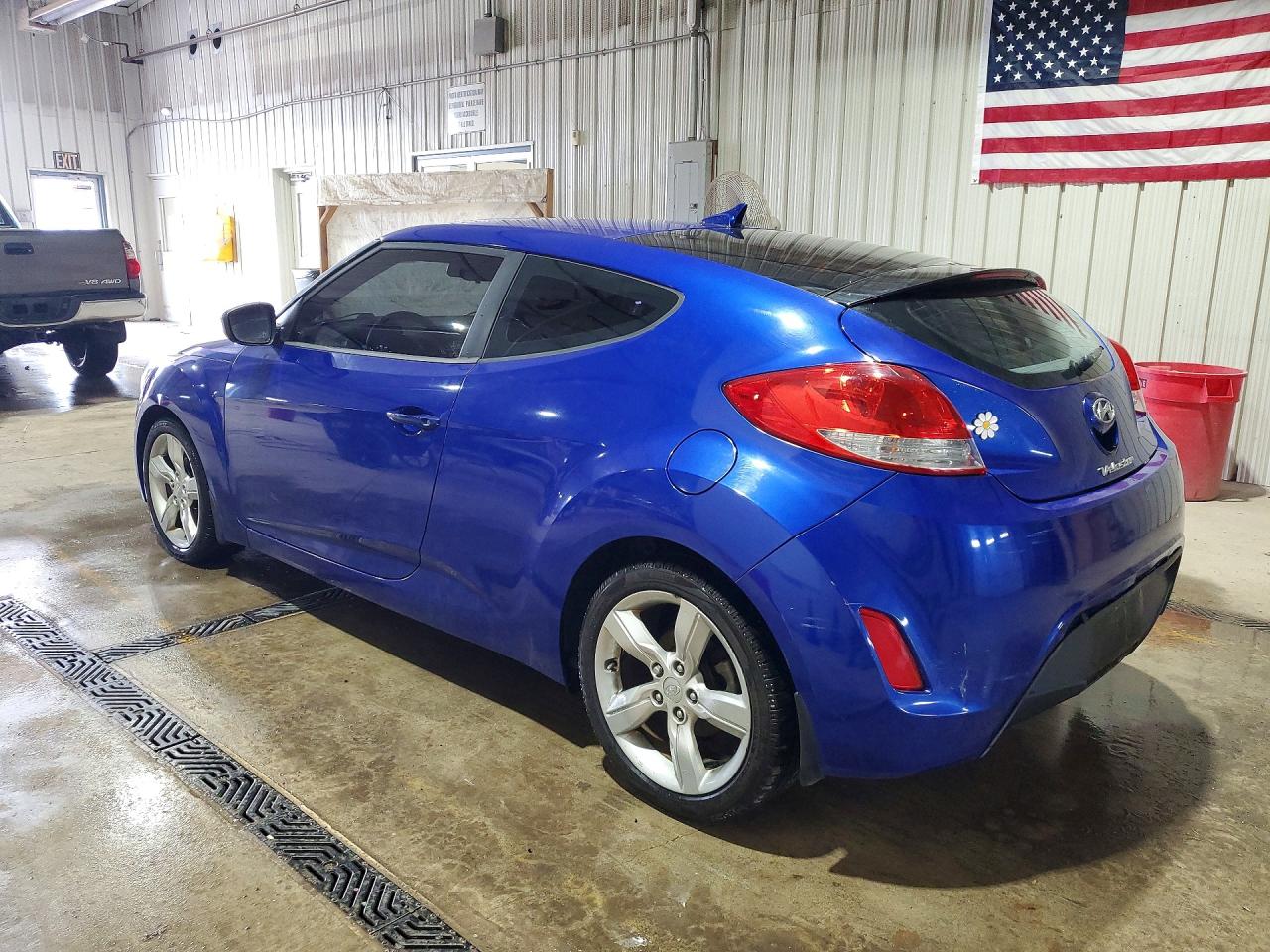 2012 HYUNDAI VELOSTER BASE photo 3
