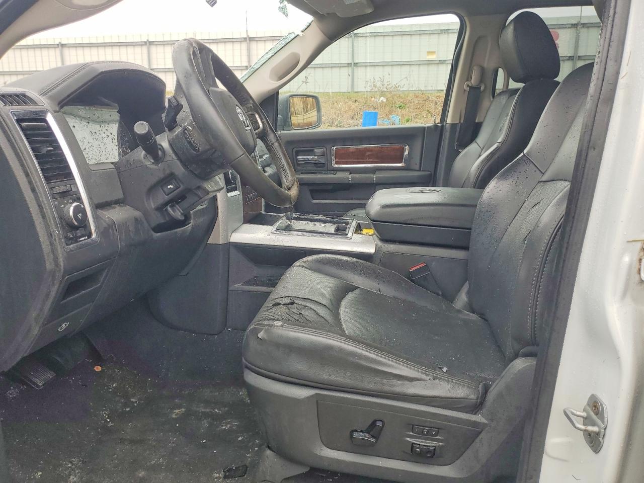 2010 DODGE RAM 1500 photo 13