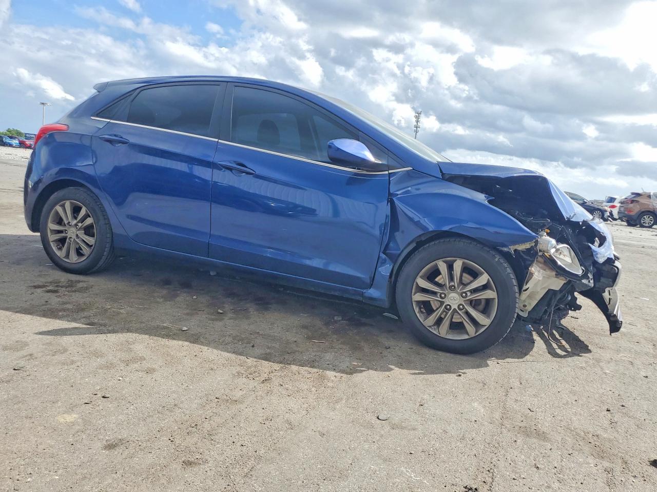 2013 HYUNDAI ELANTRA GT BASE photo 7