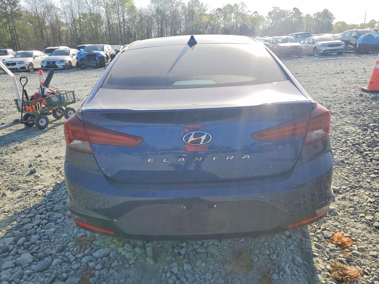 2019 HYUNDAI ELANTRA SEL photo 16