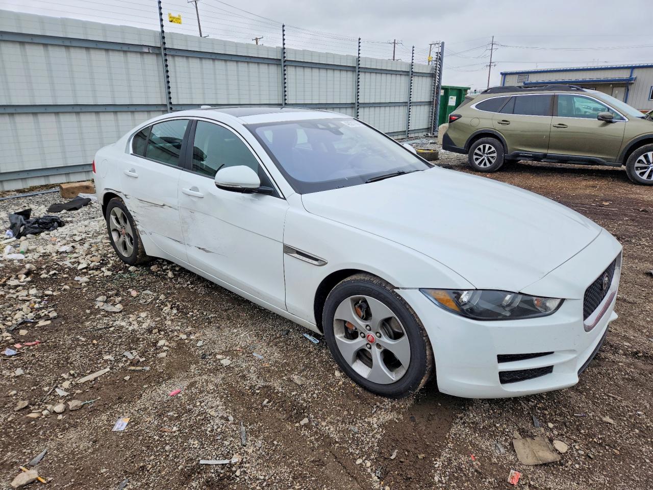 2017 JAGUAR XE photo 10