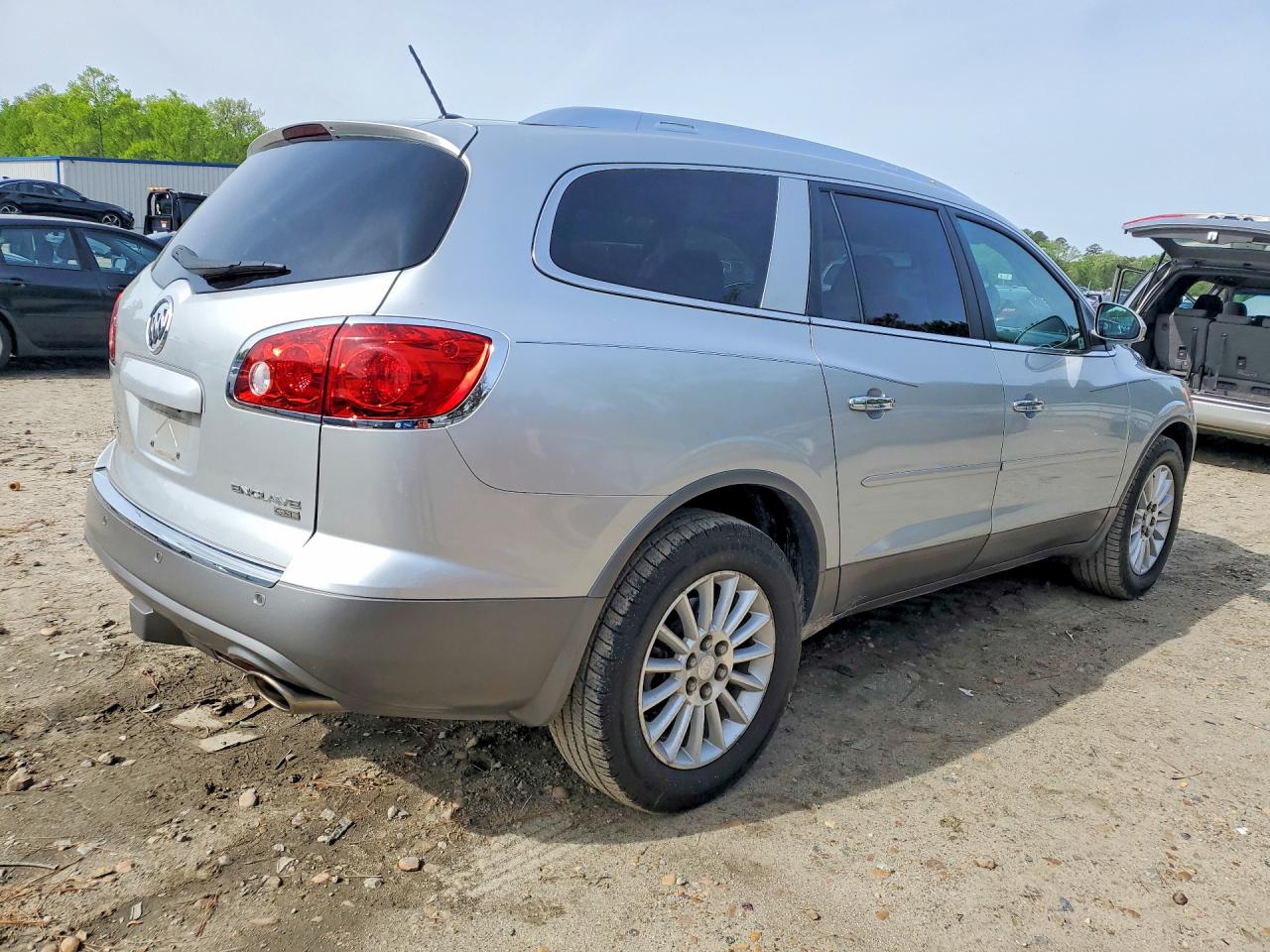 2010 BUICK ENCLAVE CXL photo 5