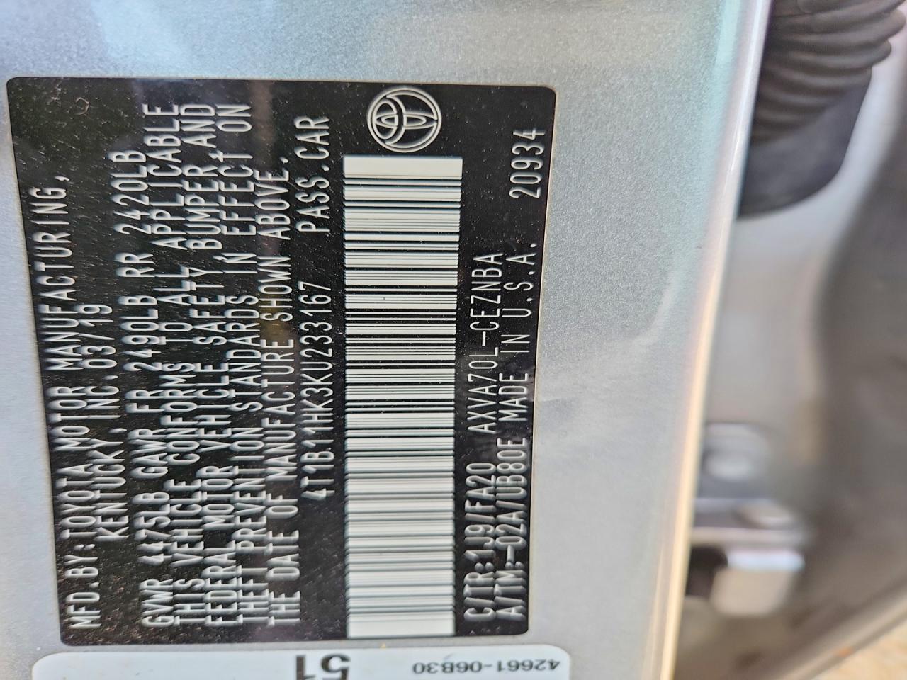 2019 TOYOTA CAMRY LE photo 13