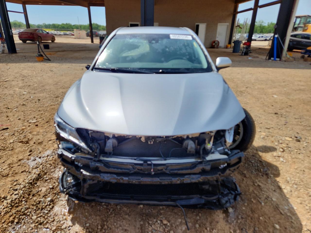 2019 TOYOTA CAMRY LE photo 5