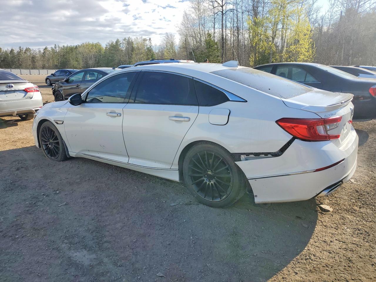2018 HONDA ACCORD TOURING photo 3